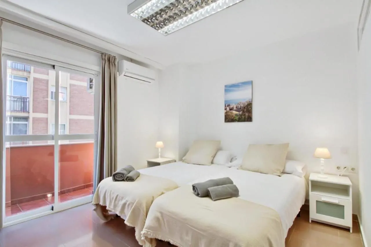 Amplio Piso Con Terraza Apartment Malaga 0*,